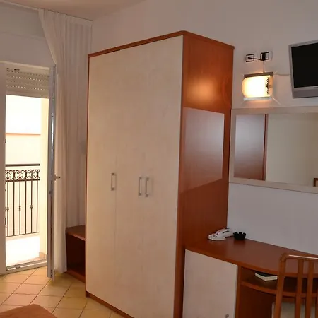 Ariston Misano Centro *